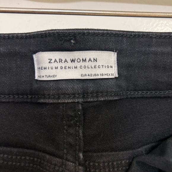 Black Zara Jeans - Picture 2 of 2